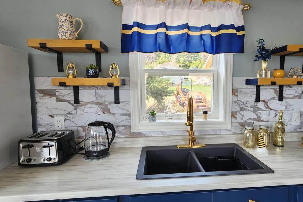 Family Ties Vacation Home - Rossy House Twillingate Ngoại thất bức ảnh